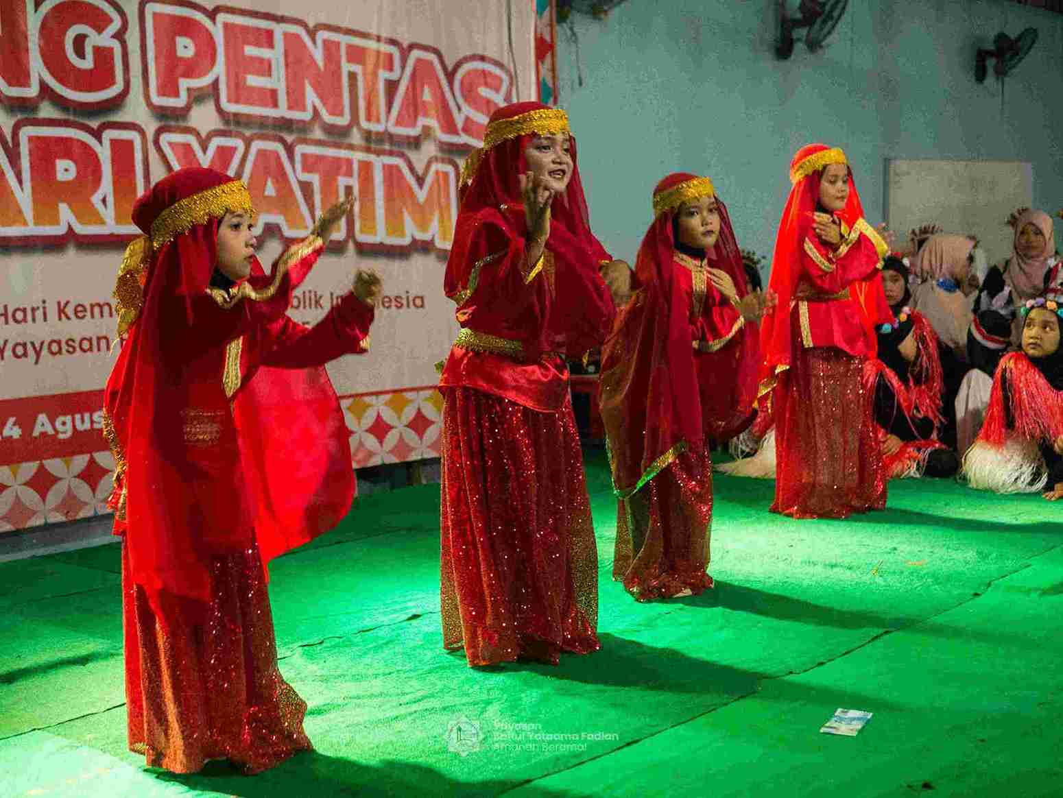 Foto Dokumentasi Anak Yatim