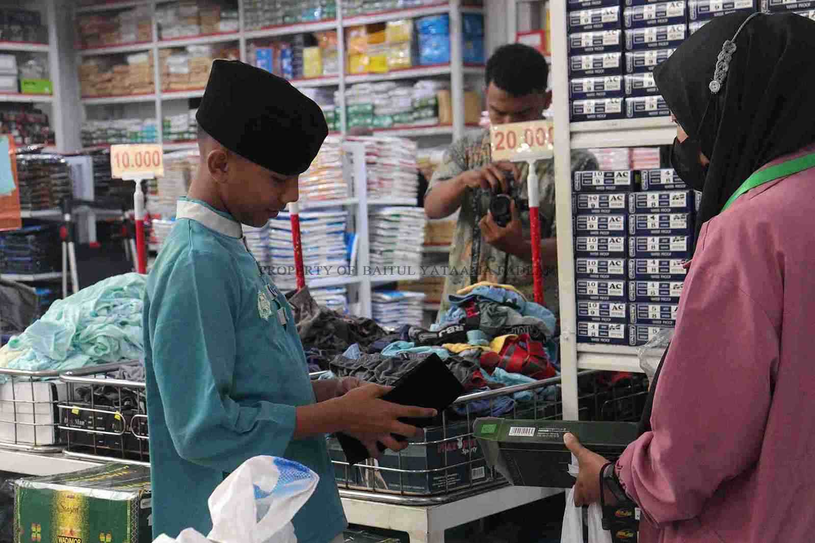 Foto Dokumentasi Anak Yatim