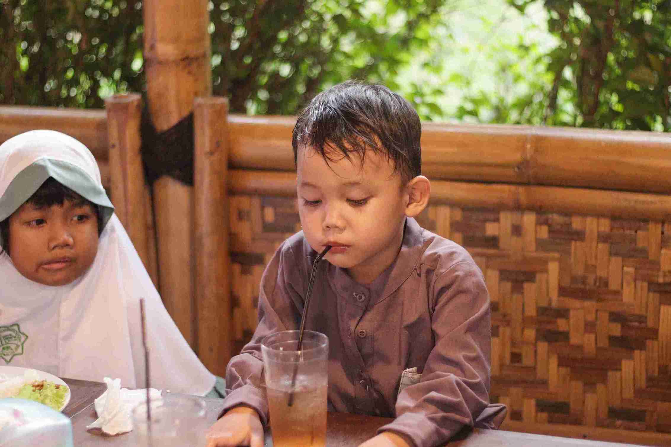 Foto Dokumentasi Anak Yatim
