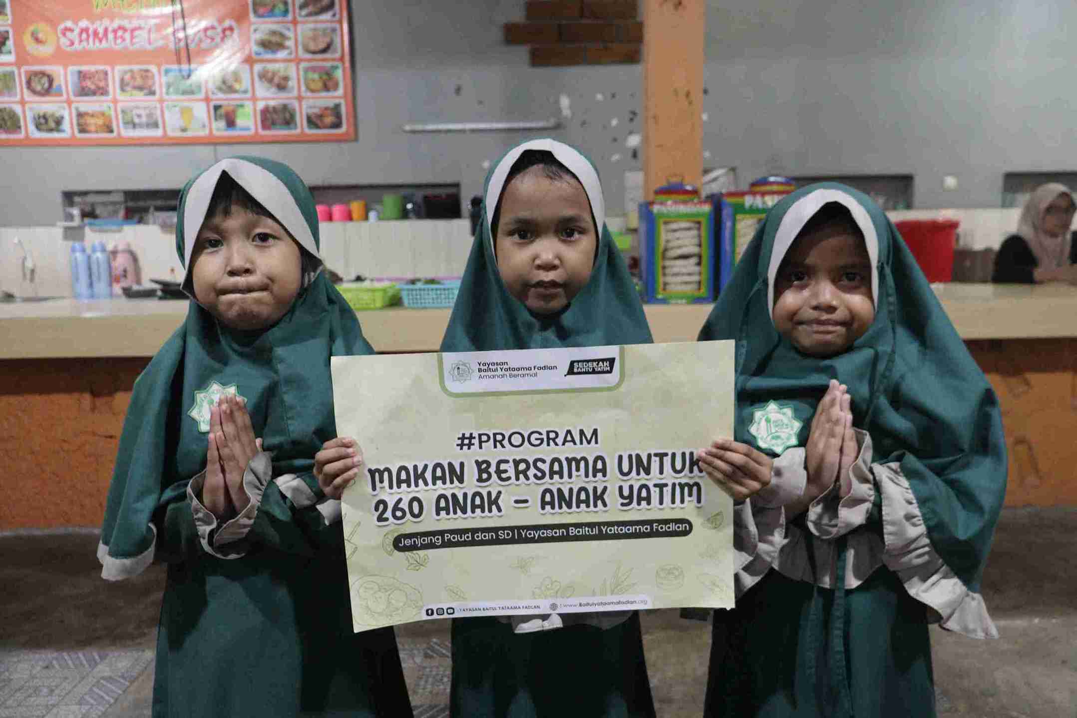 Foto Dokumentasi Anak Yatim