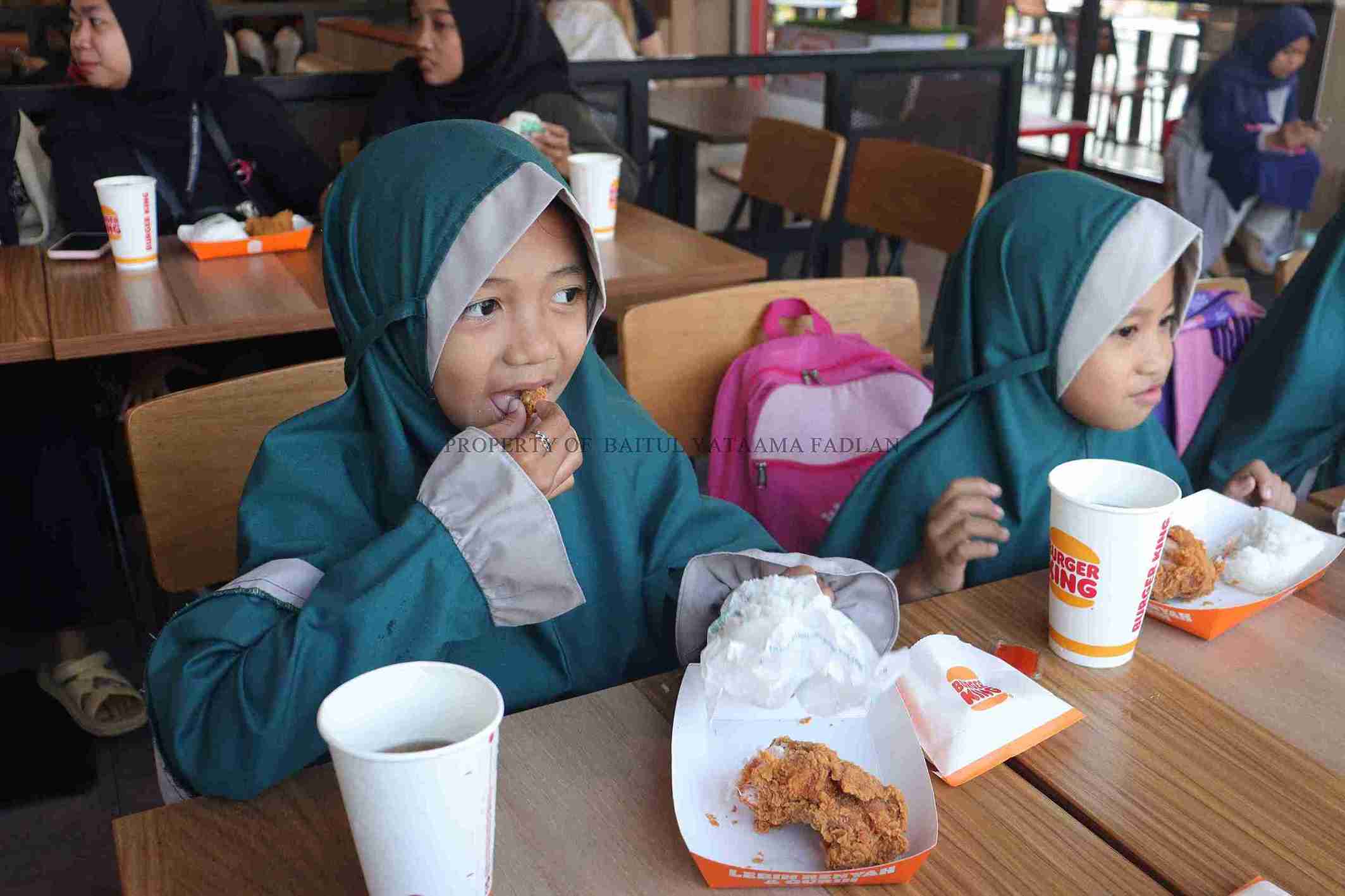 Foto Dokumentasi Anak Yatim
