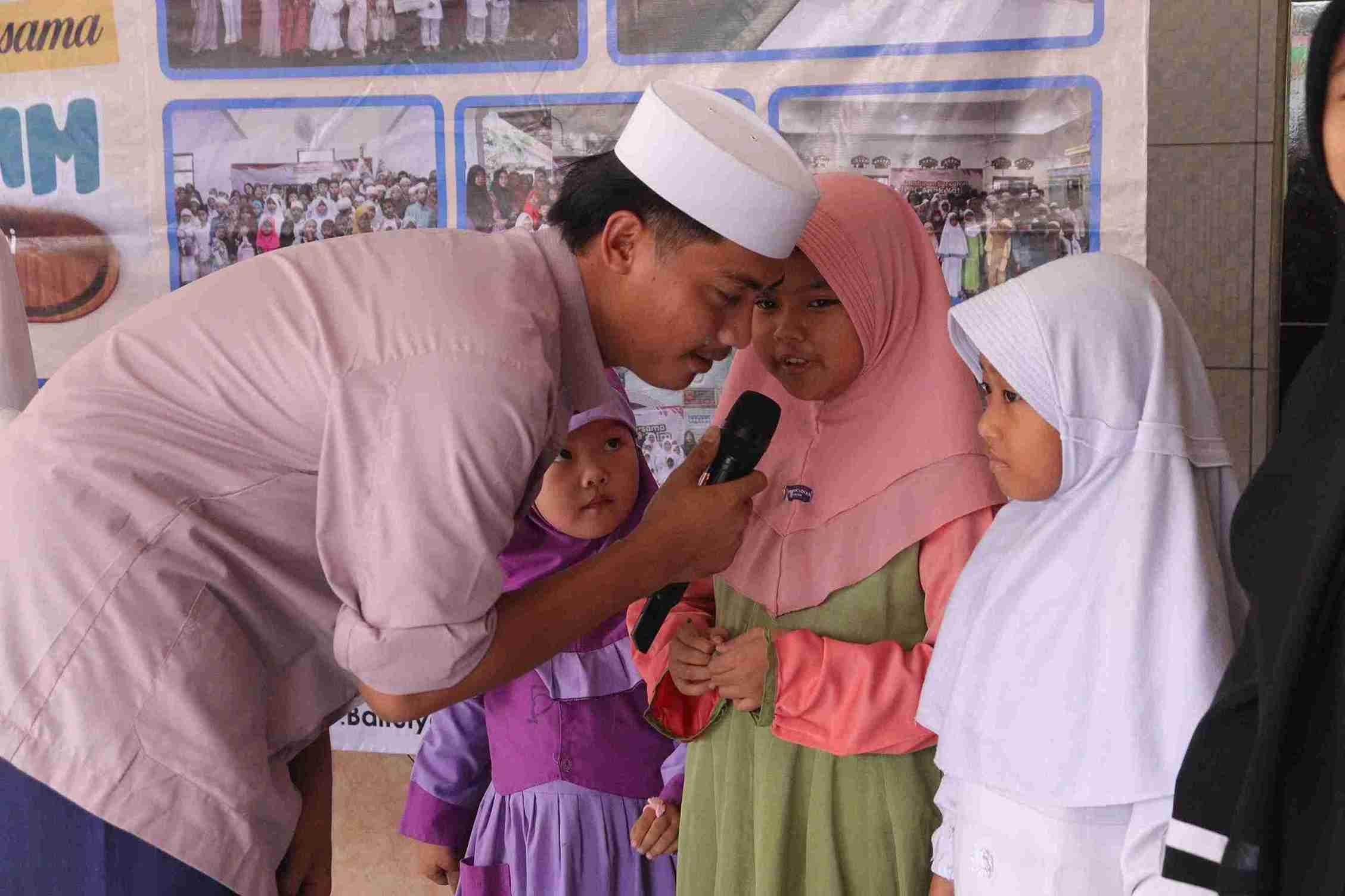 Foto Dokumentasi Anak Yatim
