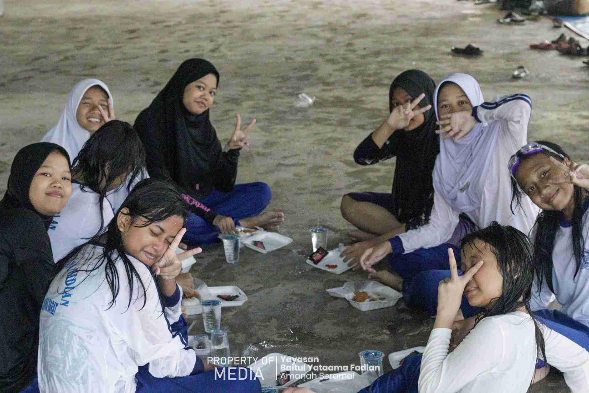 Foto Dokumentasi Anak Yatim