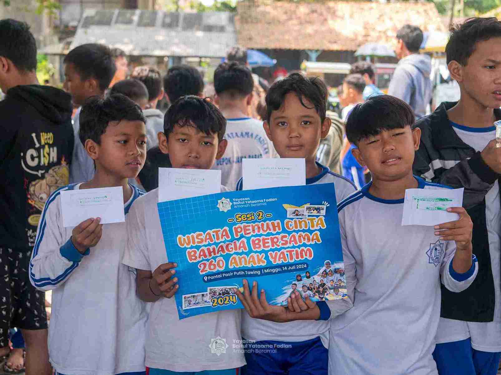 Foto Dokumentasi Anak Yatim