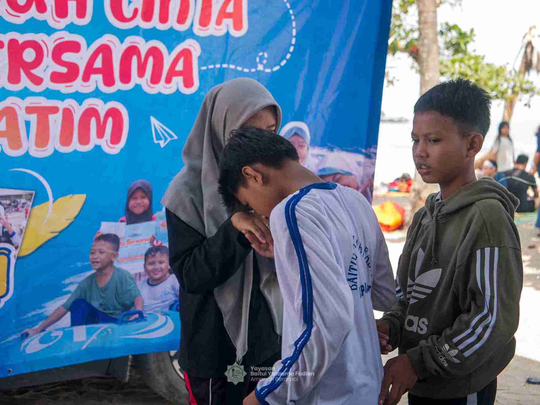 Foto Dokumentasi Anak Yatim