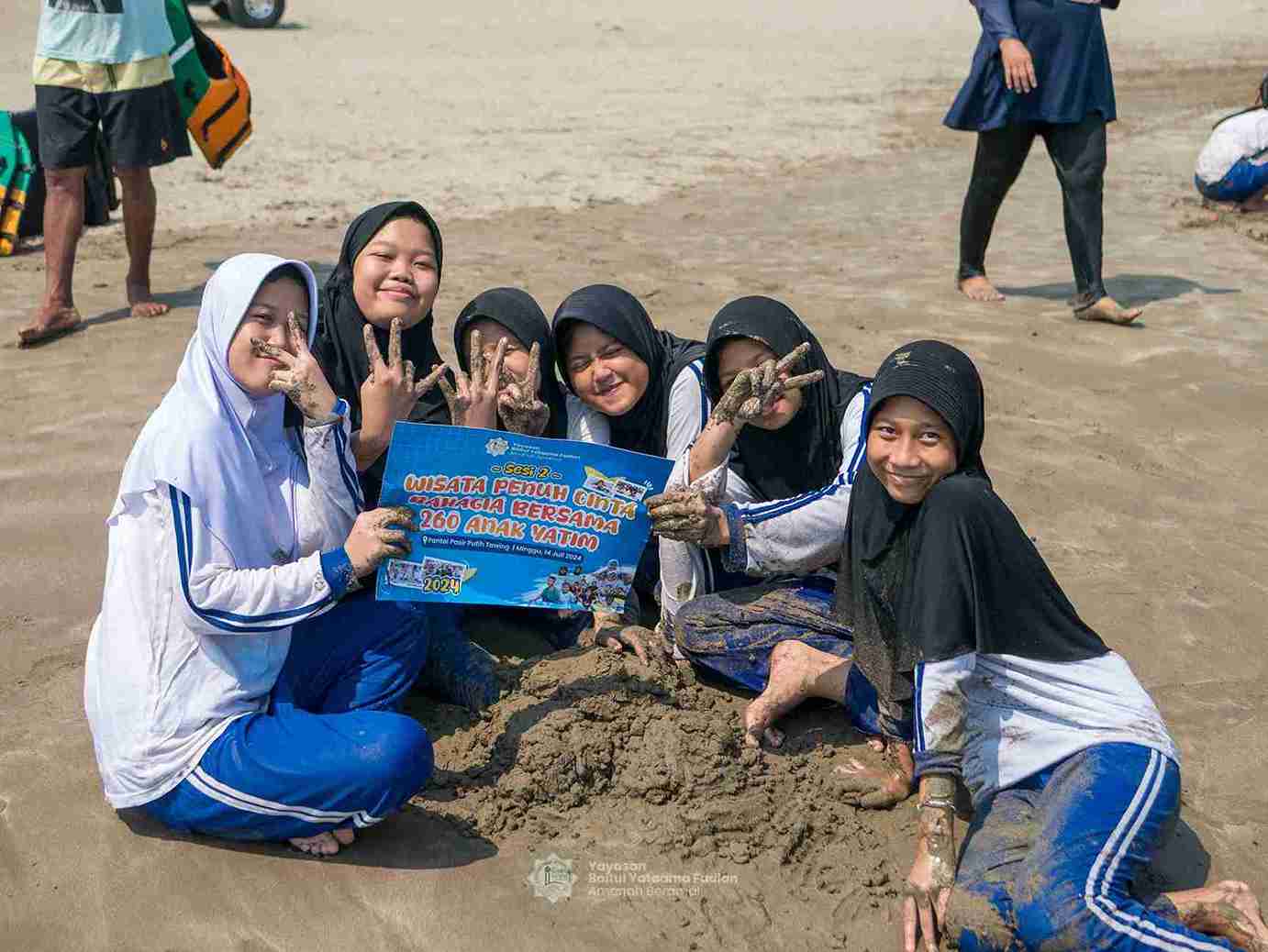 Foto Dokumentasi Anak Yatim