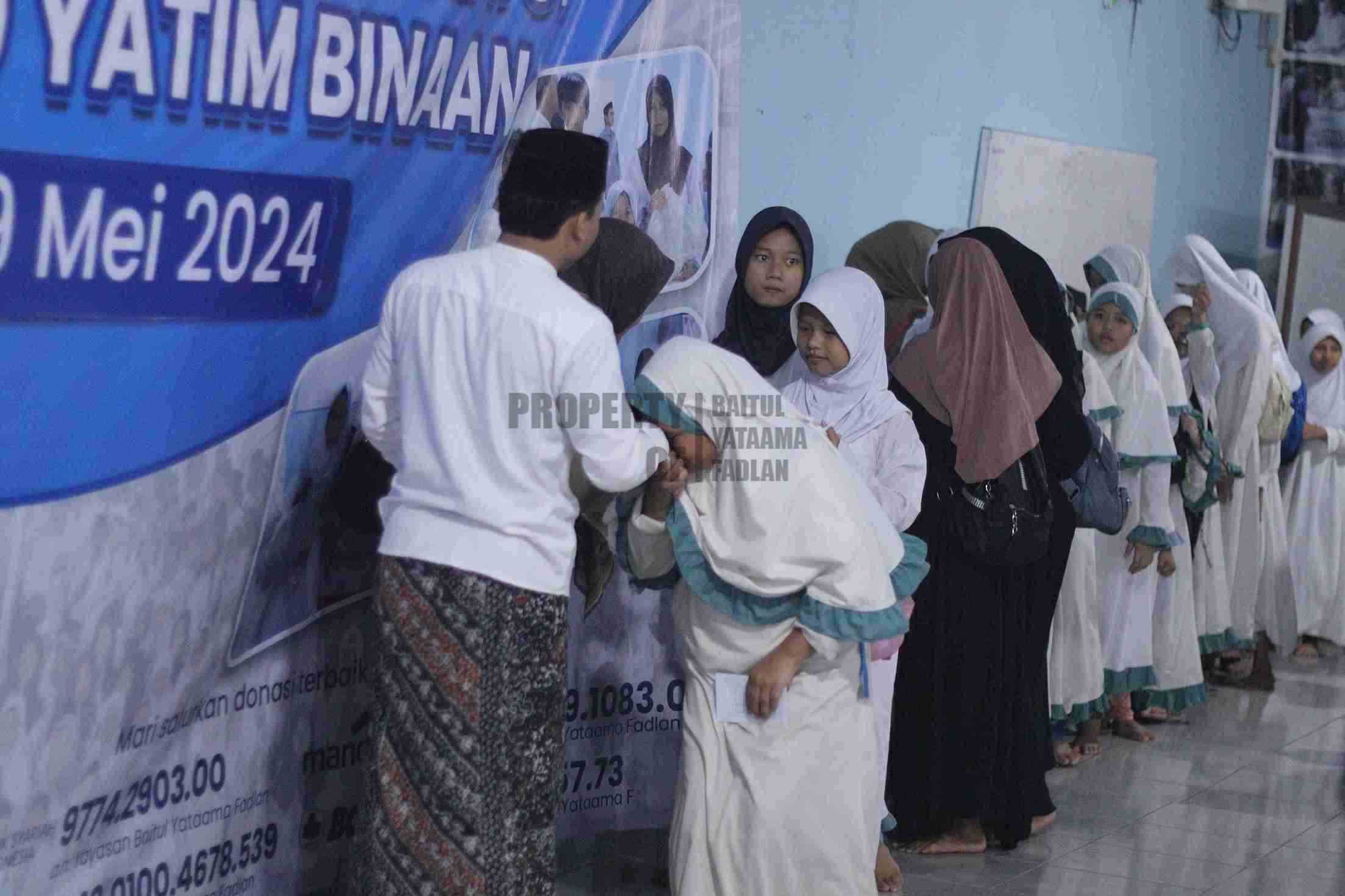 Foto Dokumentasi Anak Yatim