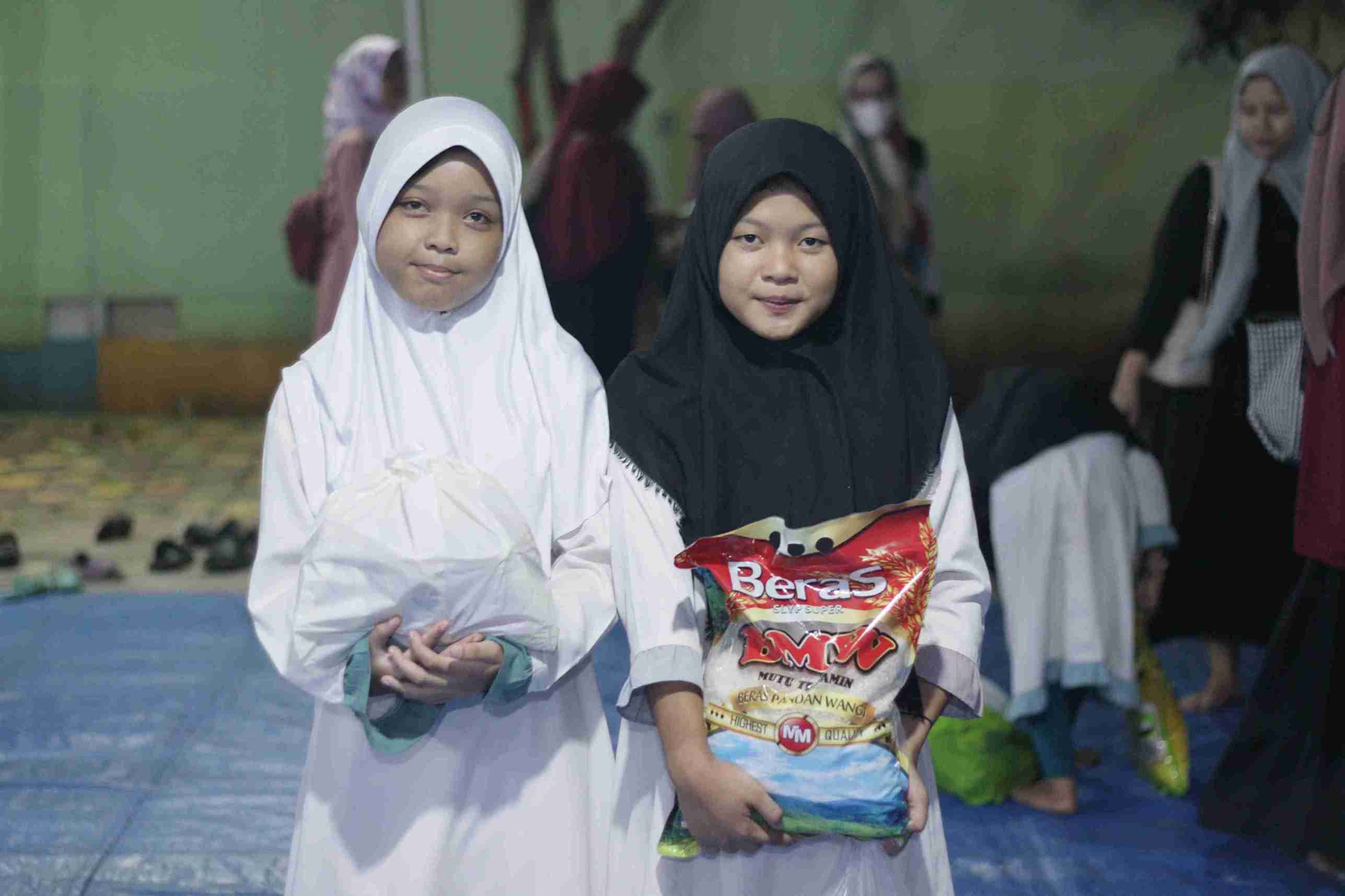 Foto Dokumentasi Anak Yatim