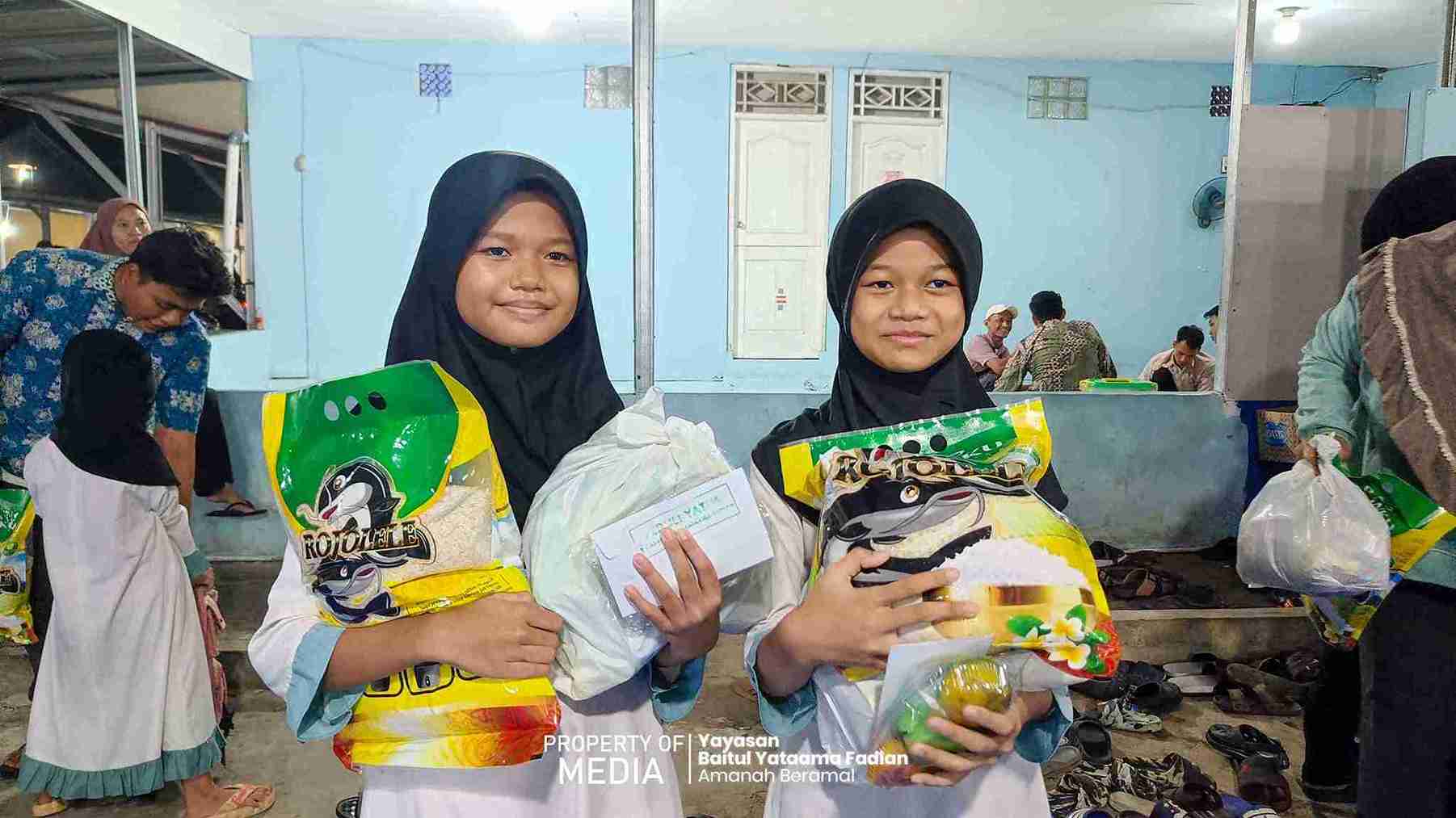 Foto Dokumentasi Anak Yatim