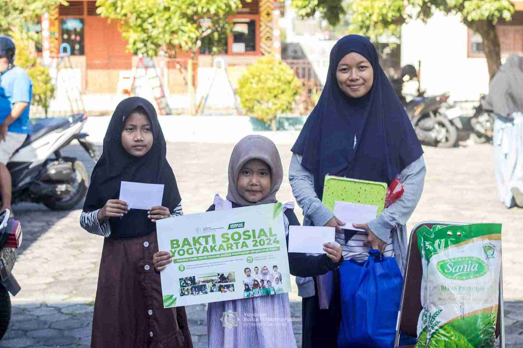 Foto Dokumentasi Anak Yatim
