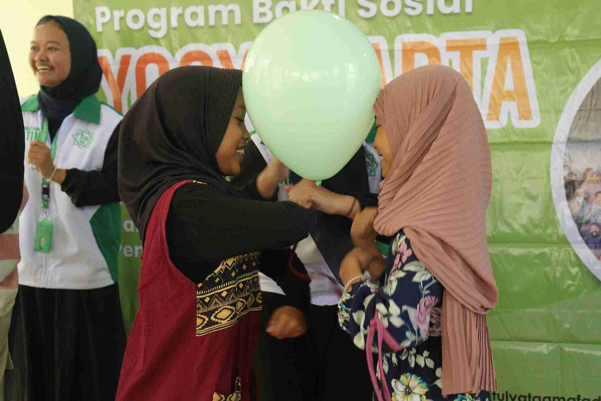 Foto Dokumentasi Anak Yatim