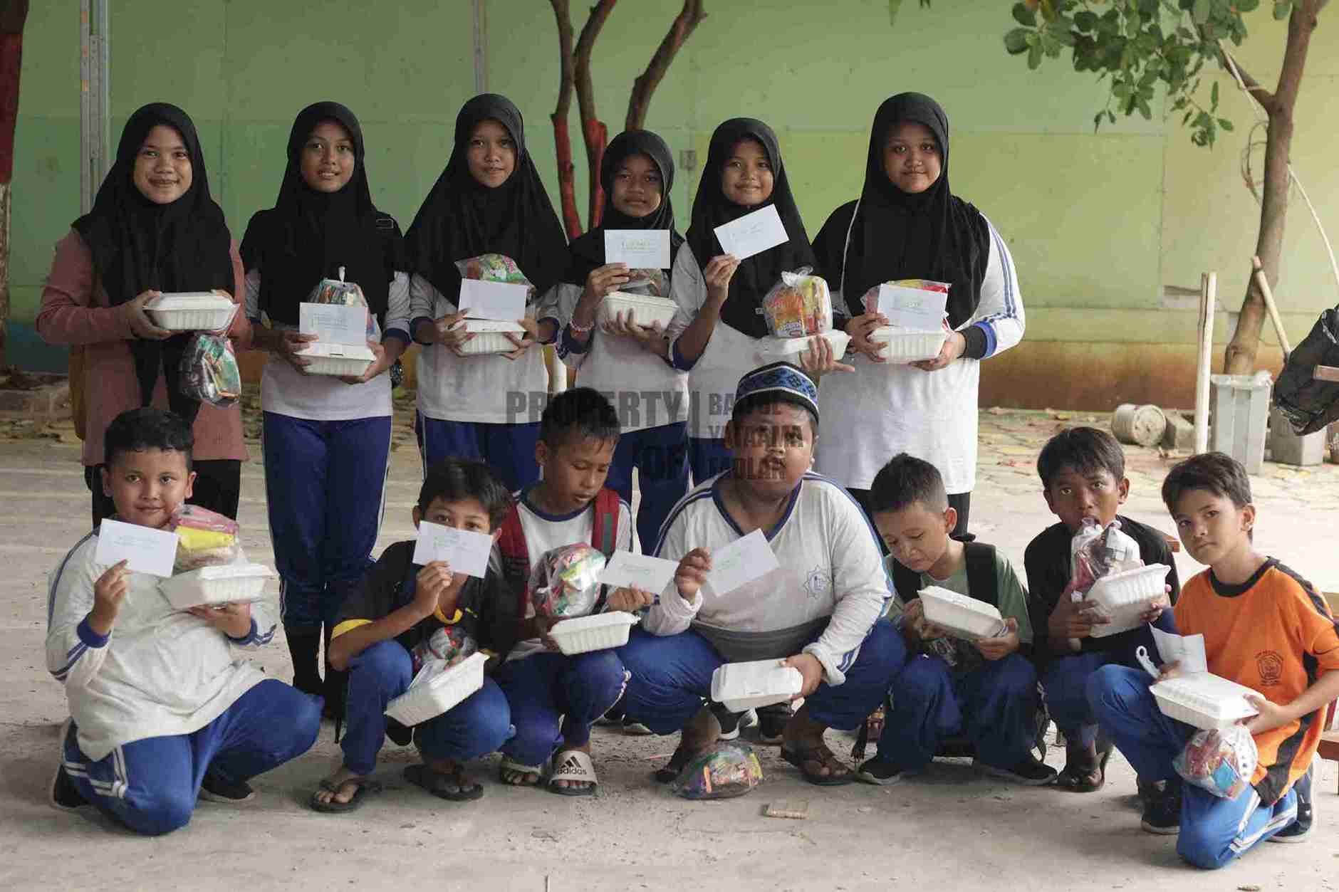 Foto Dokumentasi Anak Yatim