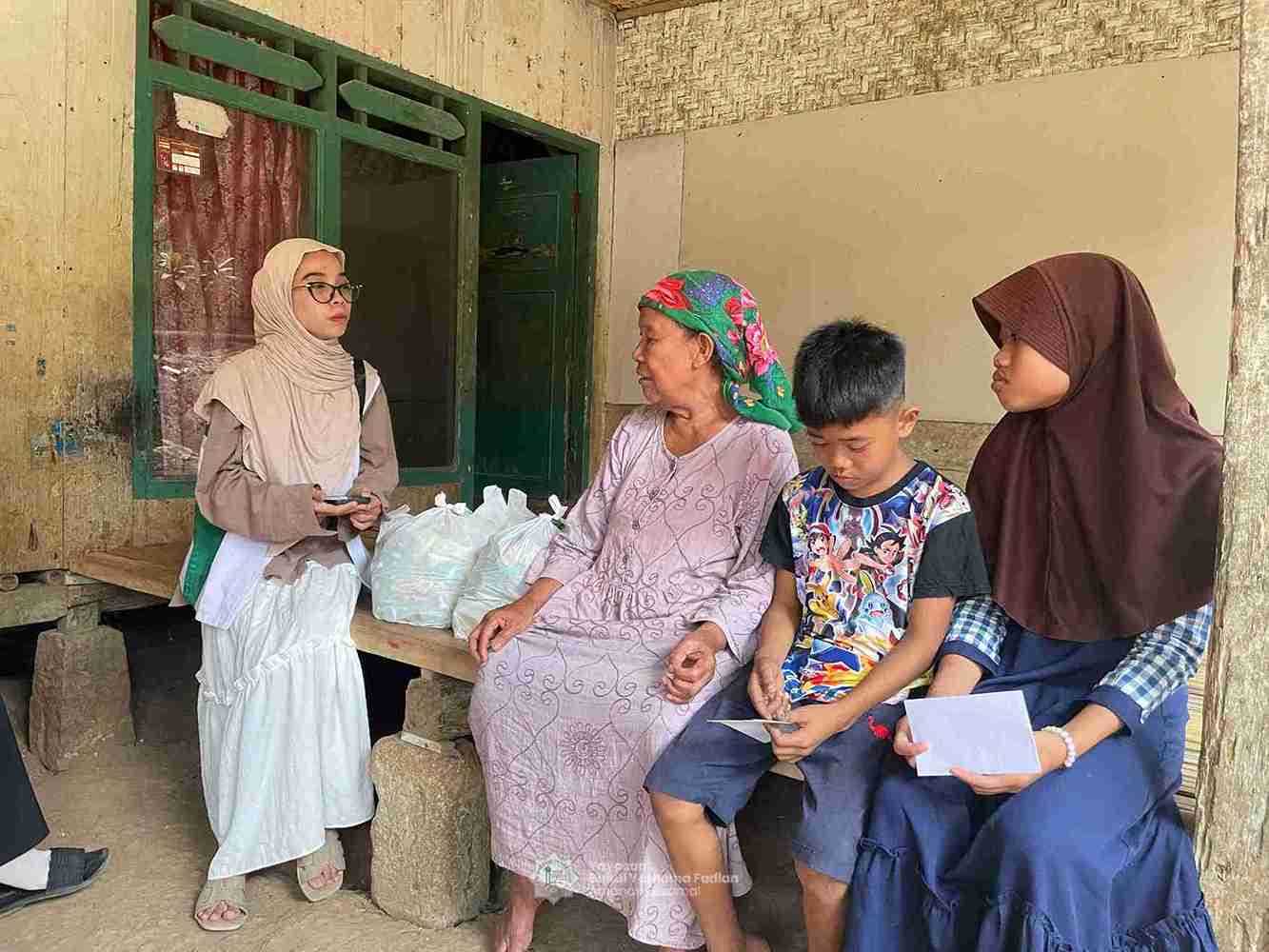 Foto Dokumentasi Anak Yatim