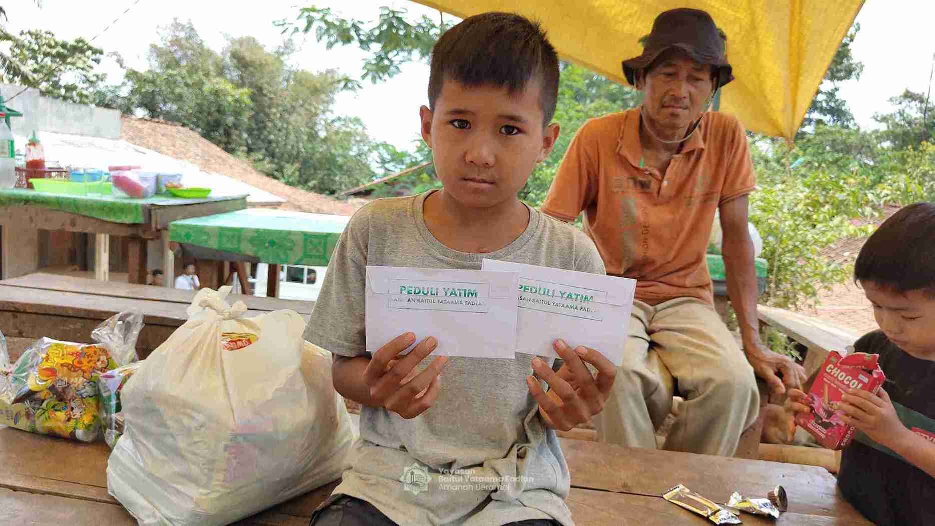 Foto Dokumentasi Anak Yatim