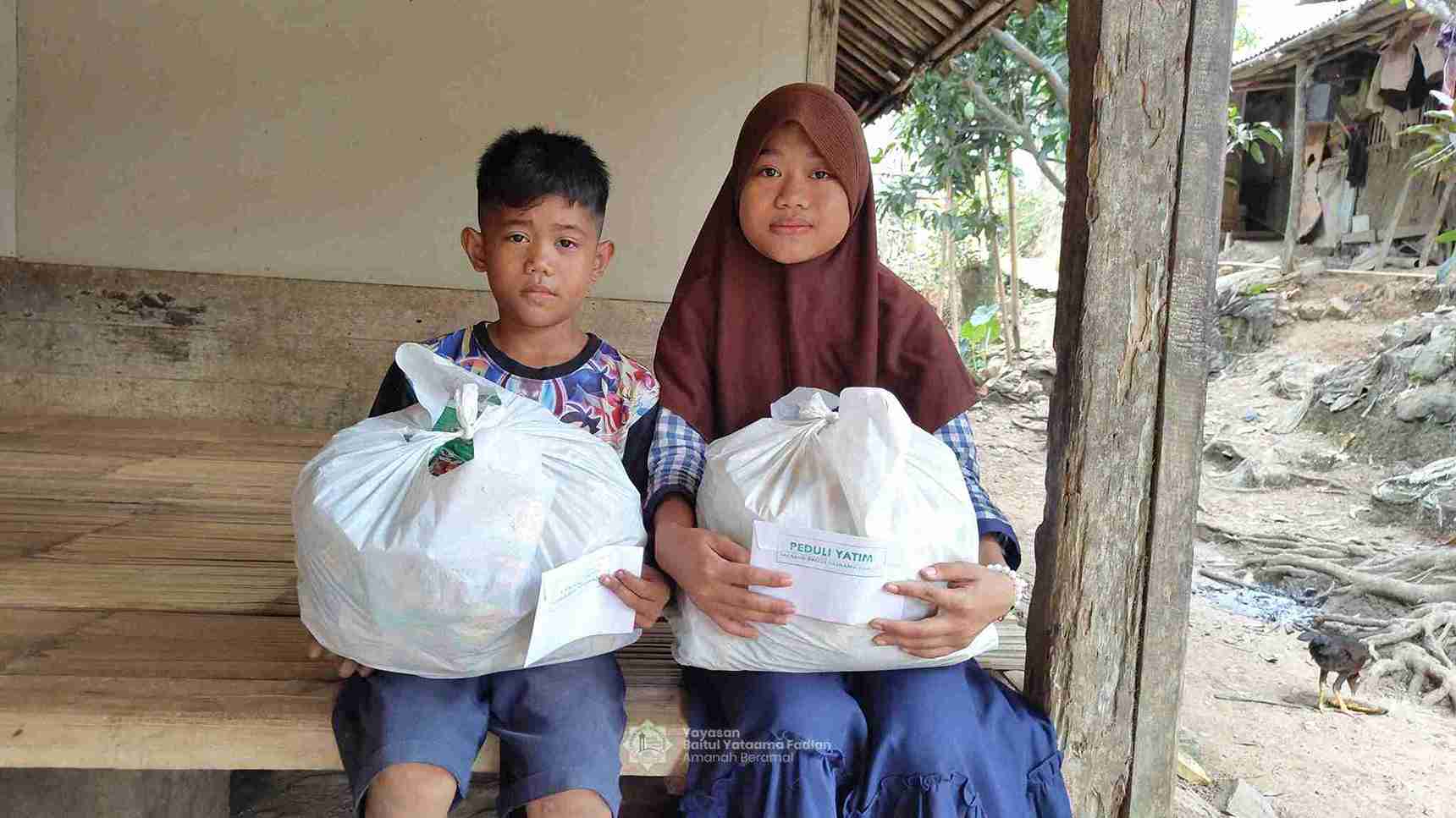 Foto Dokumentasi Anak Yatim